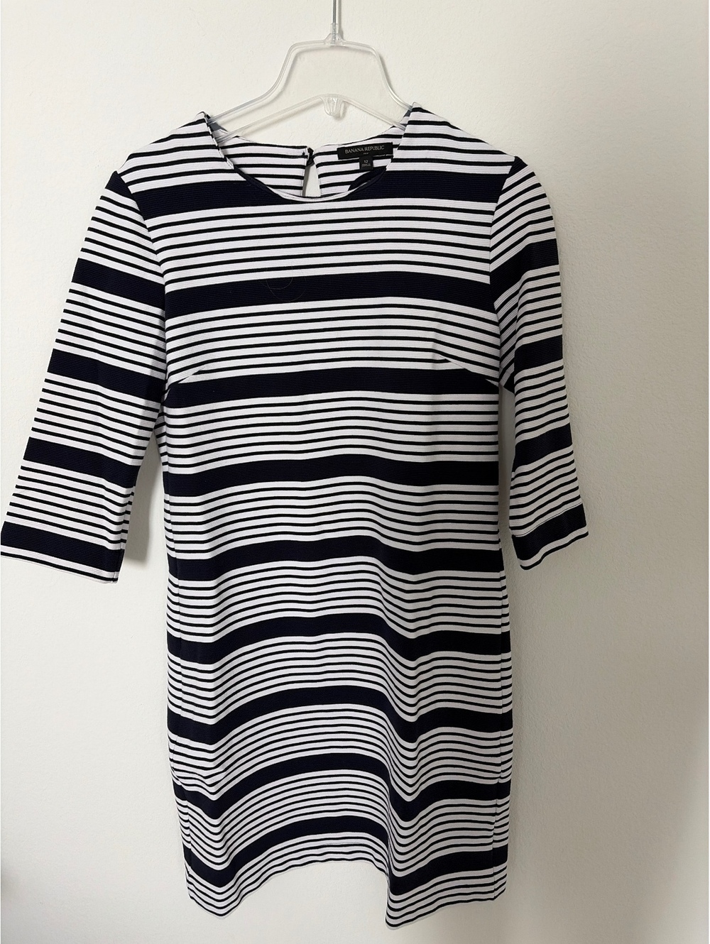 Banana Republic Women's Striped Navy White 3/4 Sleeve Shift Dress Size 12